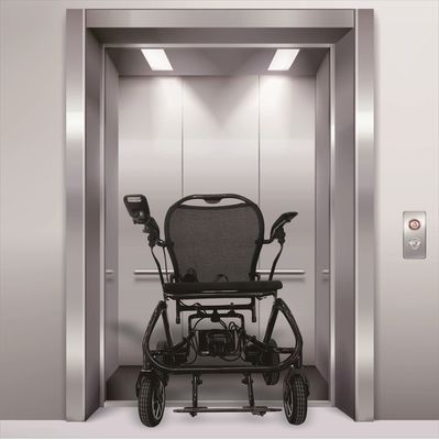 Conveniente sedia a rotelle elettrica completamente automatica con design leggero e velocità di 6 km/h