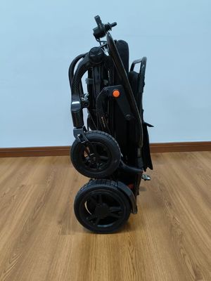 Sedile a rotelle elettrico portatile CARBON FIRBER SEDILE a rotelle con telaio completamente in fibra di carbonio T700